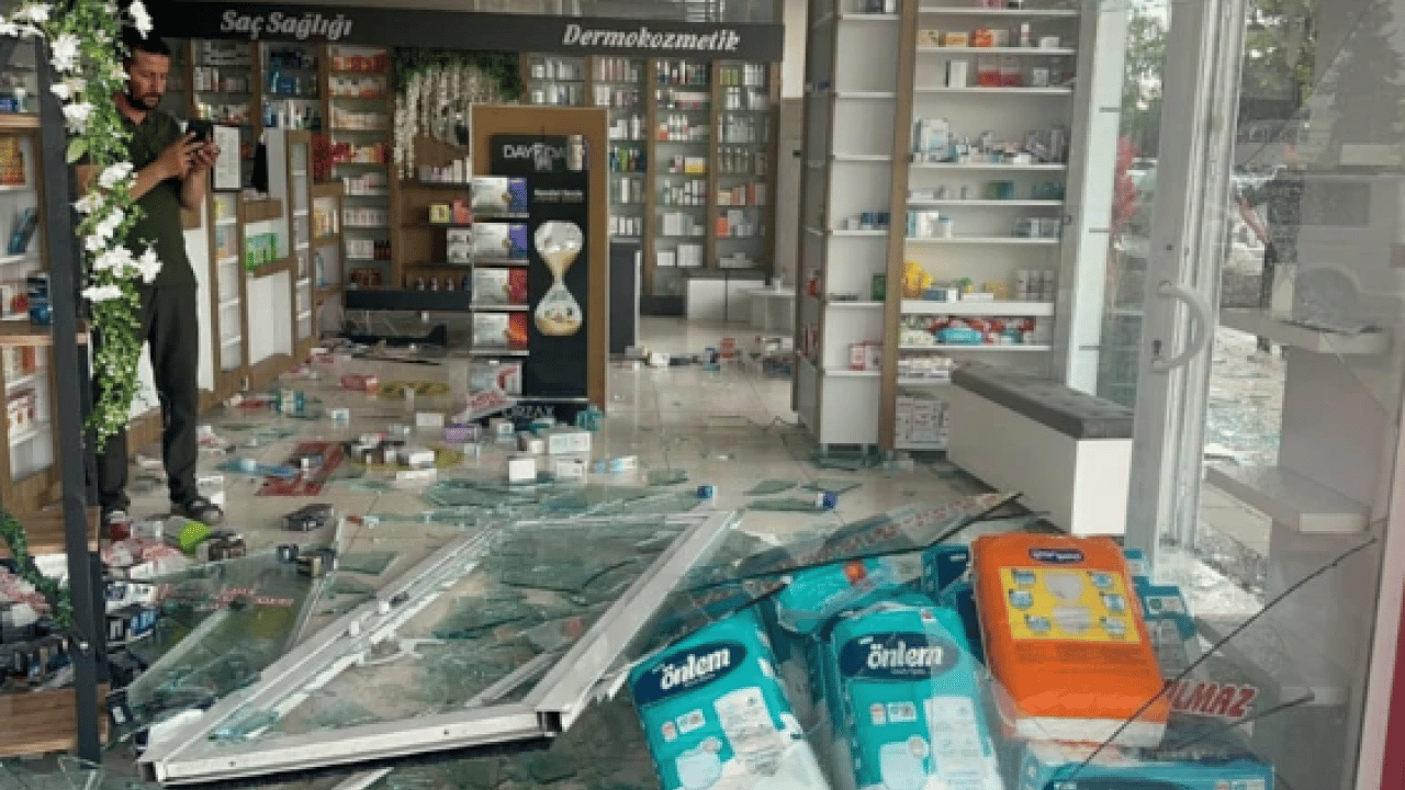 Foto - Malatya’da 5 dakikalık afet: Fırtına ve sağanak kenti su altında bıraktı
