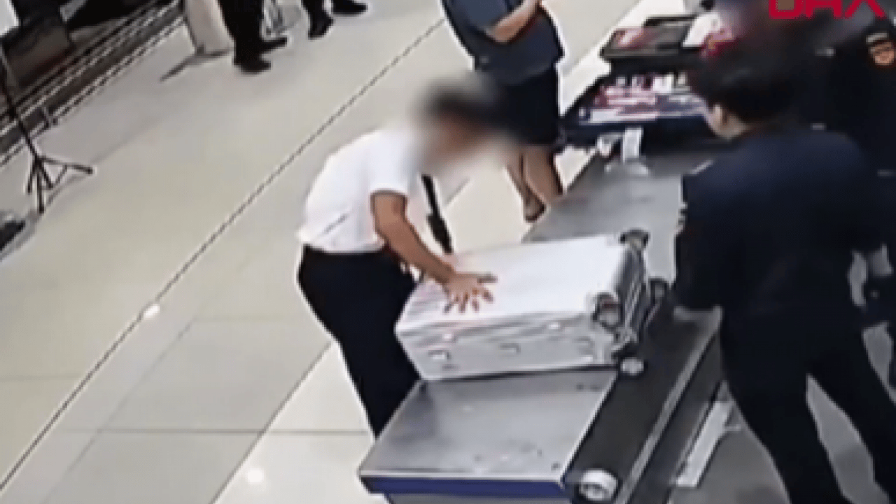 Foto - Malezya'da akıllara durgunluk veren olay: Pilotun yaptığı pes dedirtti!