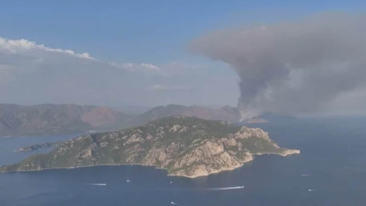 Marmaris'te çıkan orman yangınında 2. gün! Müdahale devam ediliyor