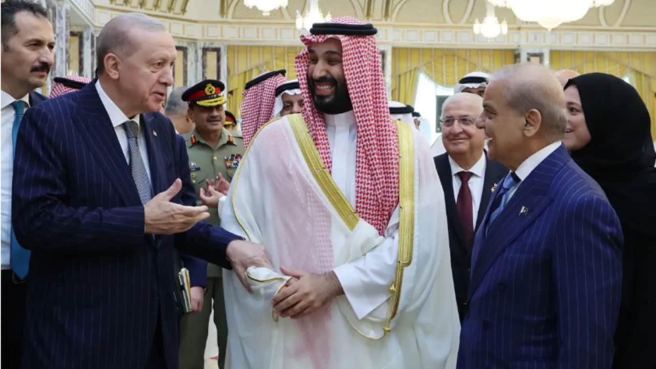 Foto - Mekke'deki tarihi imza dünyayı sarstı! "Müslüman NATO" manşetleri peş peşe geldi