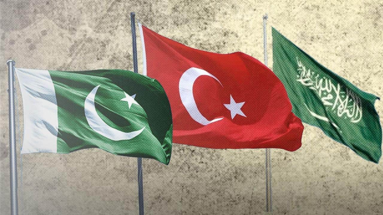 Foto - Mekke'deki tarihi imza dünyayı sarstı! "Müslüman NATO" manşetleri peş peşe geldi