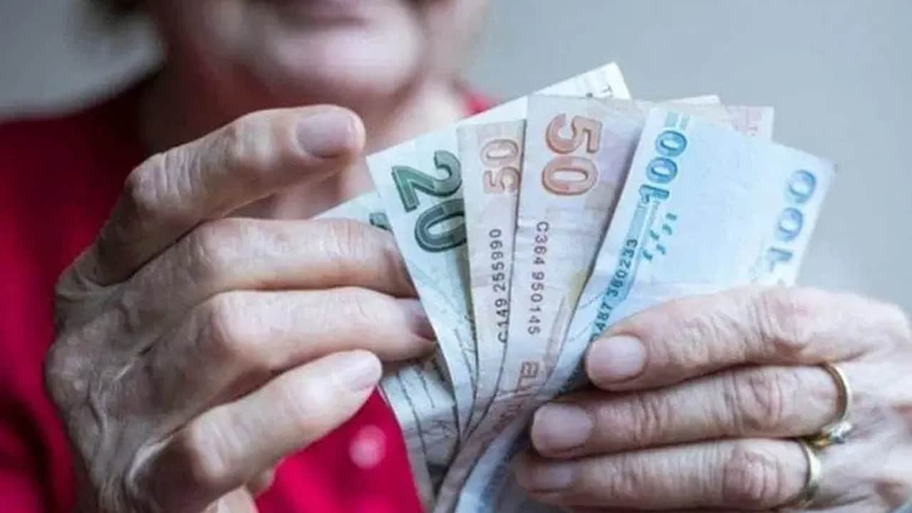 Foto - Memur ve emeklinin maaş zammında tüm hesaplar değişti! İşte yeni rakamlar