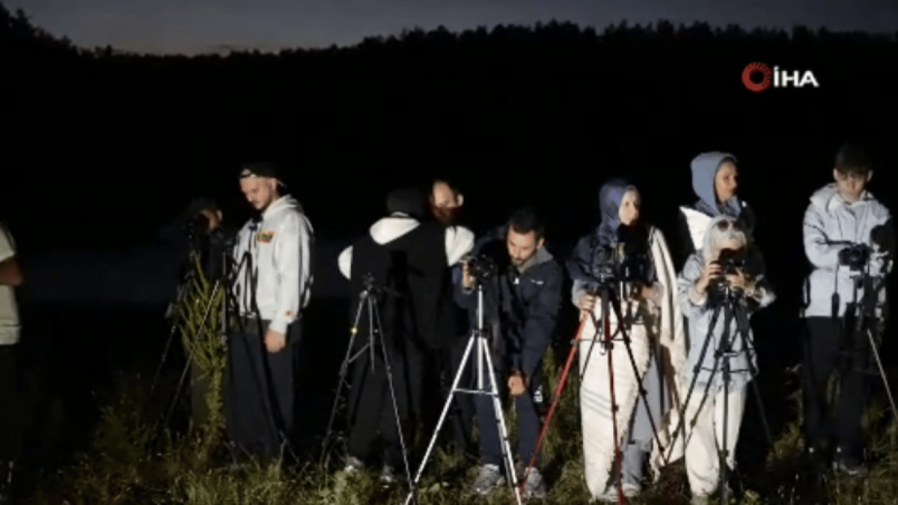 Foto - Meteor yağmuru İstanbul’u aydınlattı! Türkiye’nin dört bir yanında gökyüzü şöleni