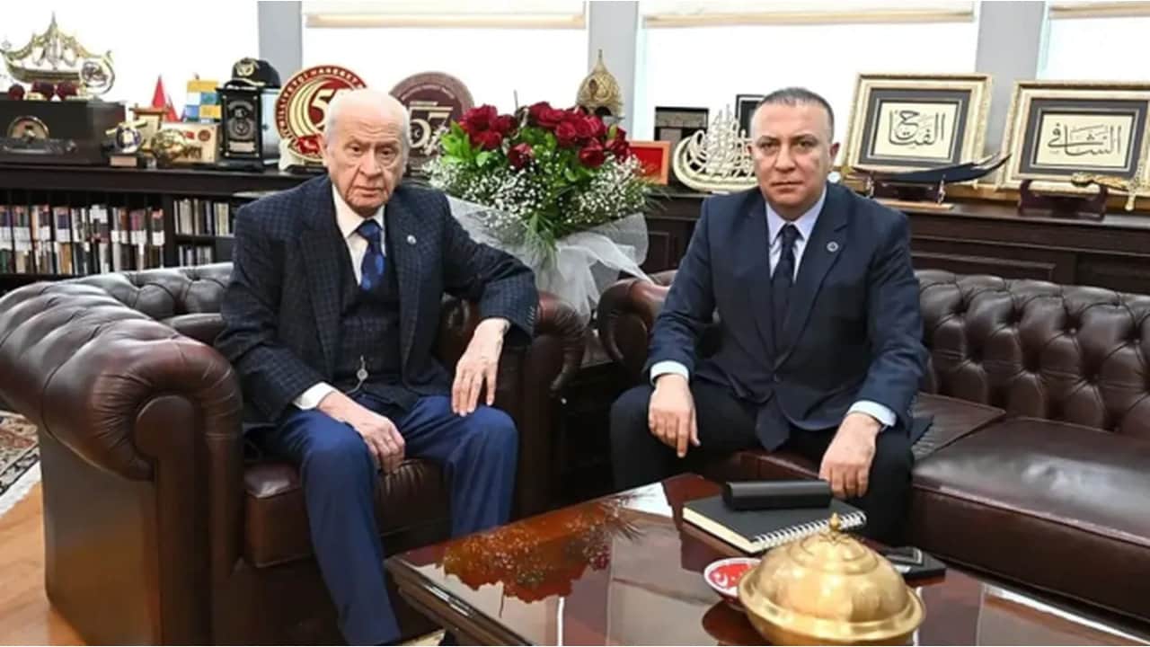 Foto - MHP’deki herkesi ters köşe yapan "imza" gelişmesi sonrası manidar mesaj: "Gün gelir yıkılır"