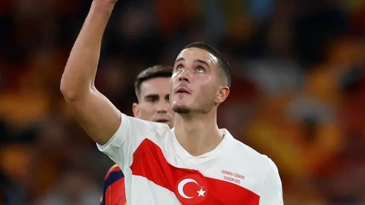 Foto - Milli futbolcunun evi soyuldu! Maddi kaybı 250 bin Euro