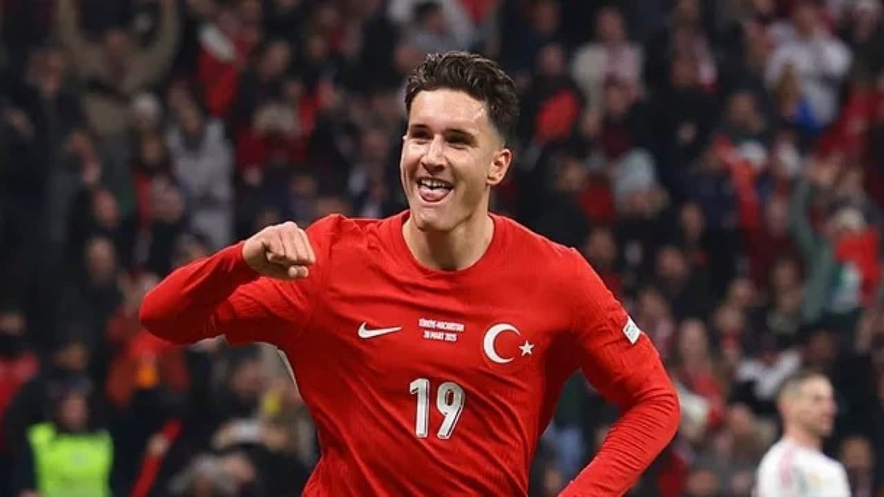 Foto - Milli futbolcunun evi soyuldu! Maddi kaybı 250 bin Euro