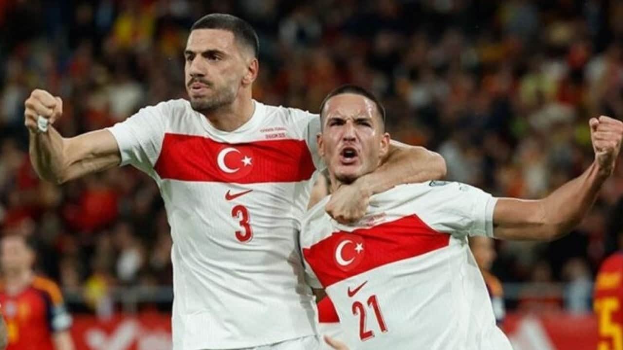 Foto - Milli futbolcunun evi soyuldu! Maddi kaybı 250 bin Euro