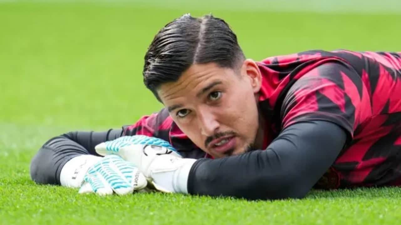 Foto - Milli kaleci La Liga’da! Altay Bayındır Celta Vigo'ya transfer oldu
