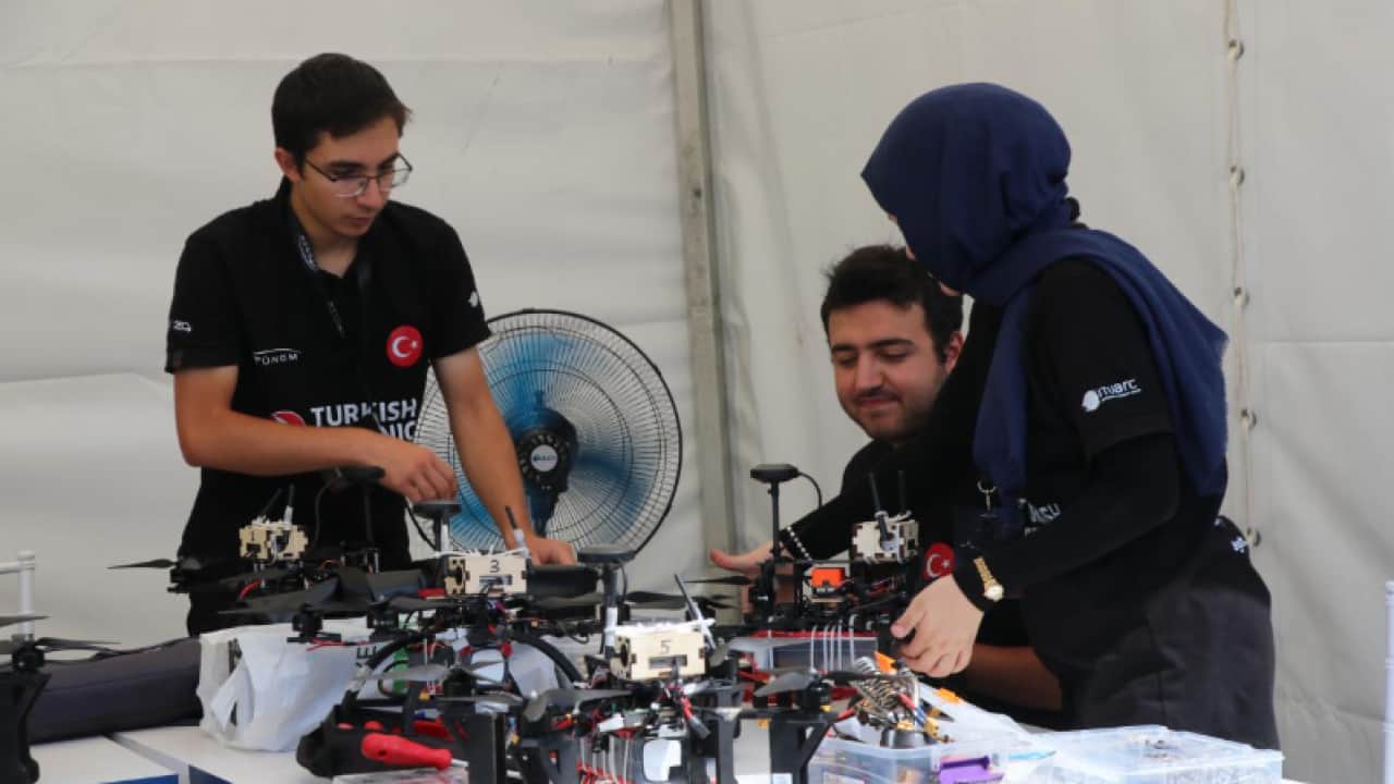 Foto - Milli teknoloji hamlesi Siirt’te şahlanıyor: TEKNOFEST ‘Savaşan İHA Yarışması’ başladı