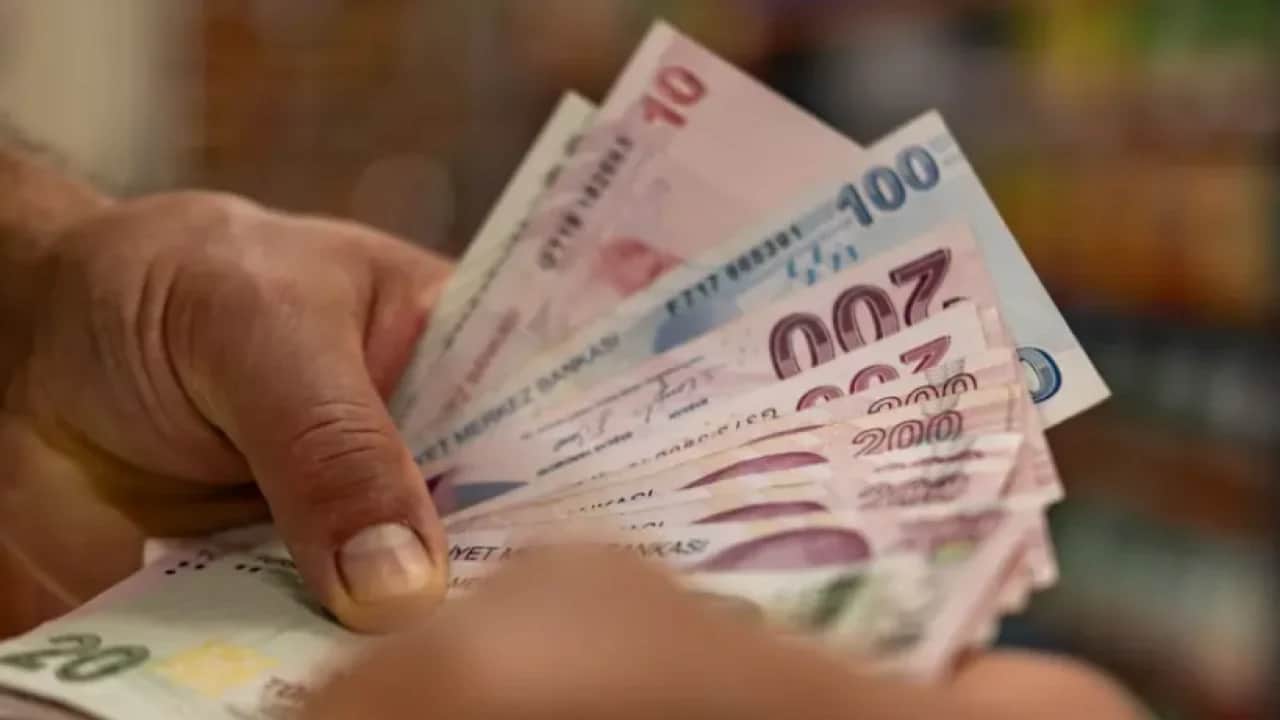 Milyonlarca emekliye müjde: Fark ödemeleri için tarih verildi!