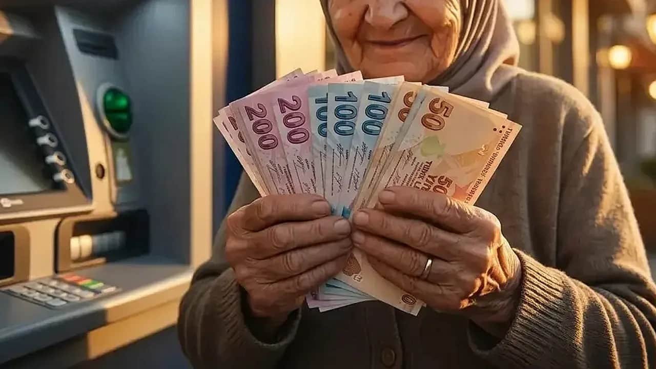 Foto - Milyonlarca emekliye müjdeli haber Maaş farkı bu gece hesaplara yatıyor