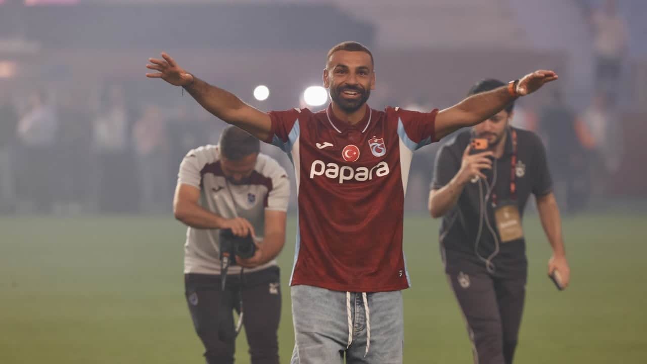 Foto - Mısırlı herkes bu transferde konuşacak gibi... Salah'ın anacığının duası kabul oldu