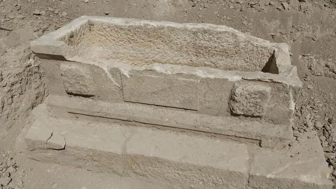 Foto - Mersin'de İnşaatta tarihi yeni bir keşife imza attılar: Lahit mezar bulundu, çalışmalar durduruldu