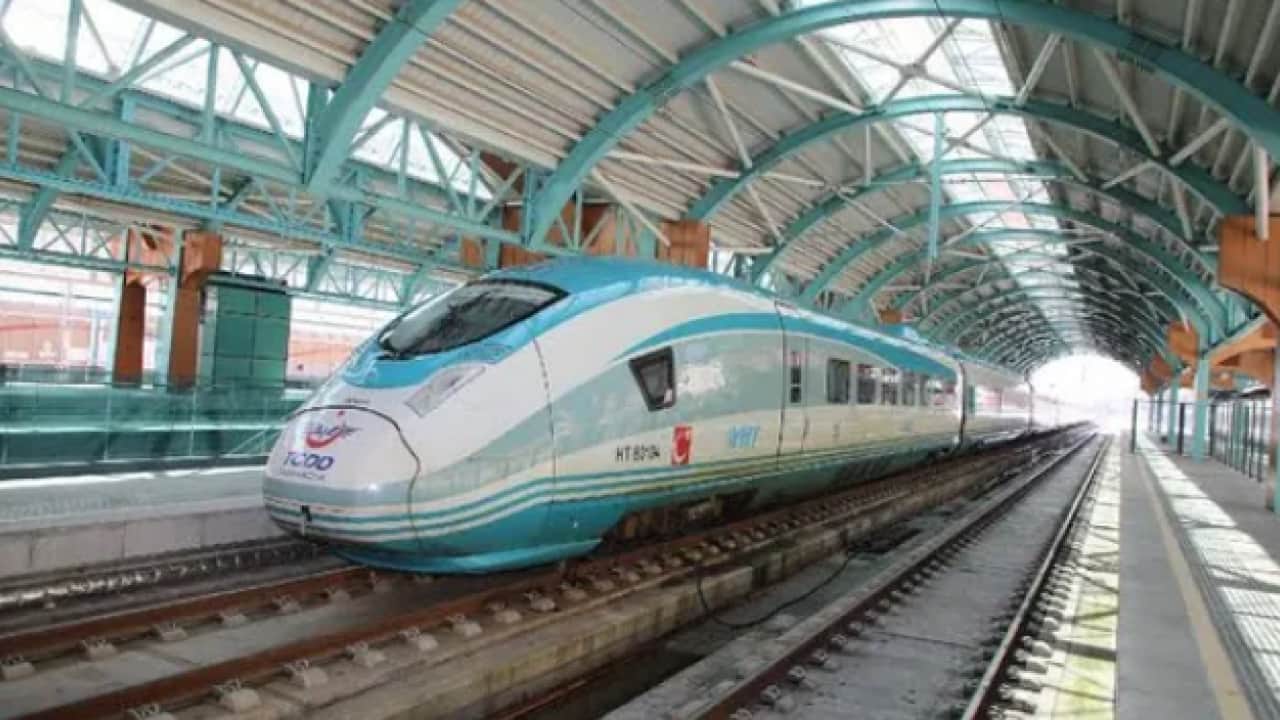 Foto - Müjdeyi böyle duyurdu: 16 ile hızlı tren geliyor!
