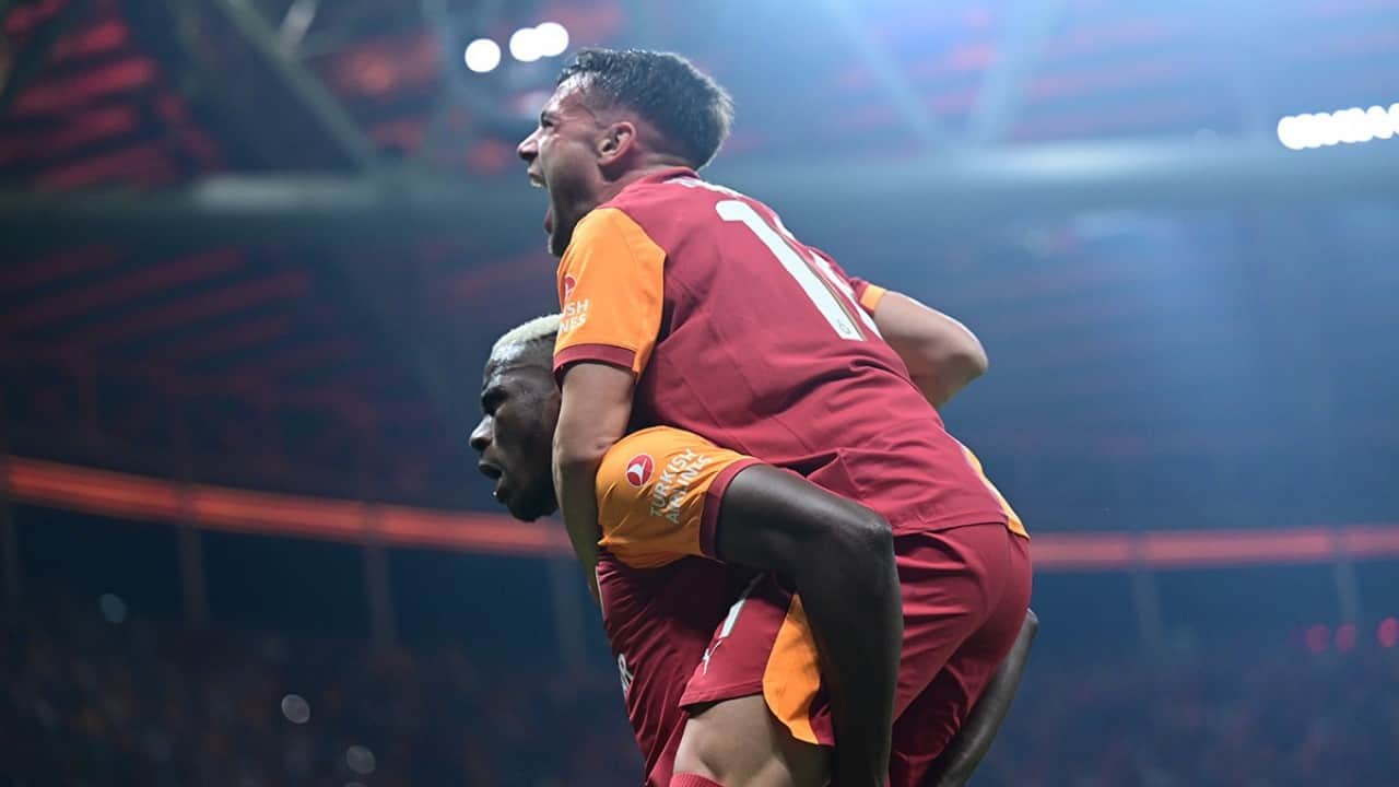 Foto - Nazar mı değecek bu sevgiye: Osimhen ayrılmak için bunu da yaptı! Galatasaray'da kalmak istemiyor