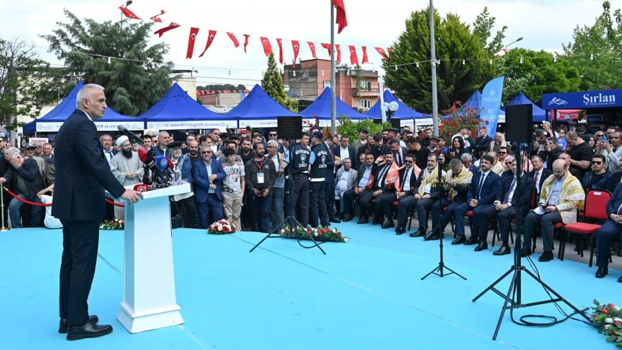 Foto - Nazilli'de festival heyecanı: Bakan Ersoy üreticiler ve sanatkârlarla bir araya geldi...