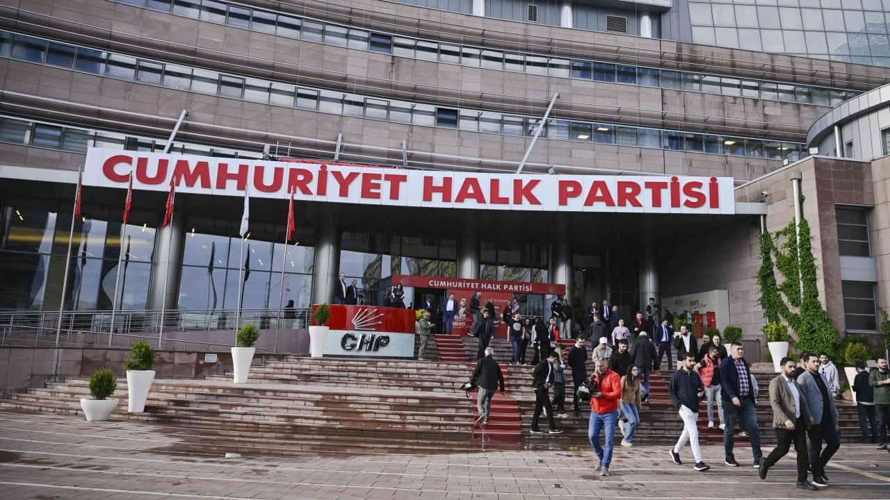 Foto - Neden CHP'li belediyelere operasyon düzenleniyor biliyor musunuz? Çünkü 200 milyar lira buhar oldu!