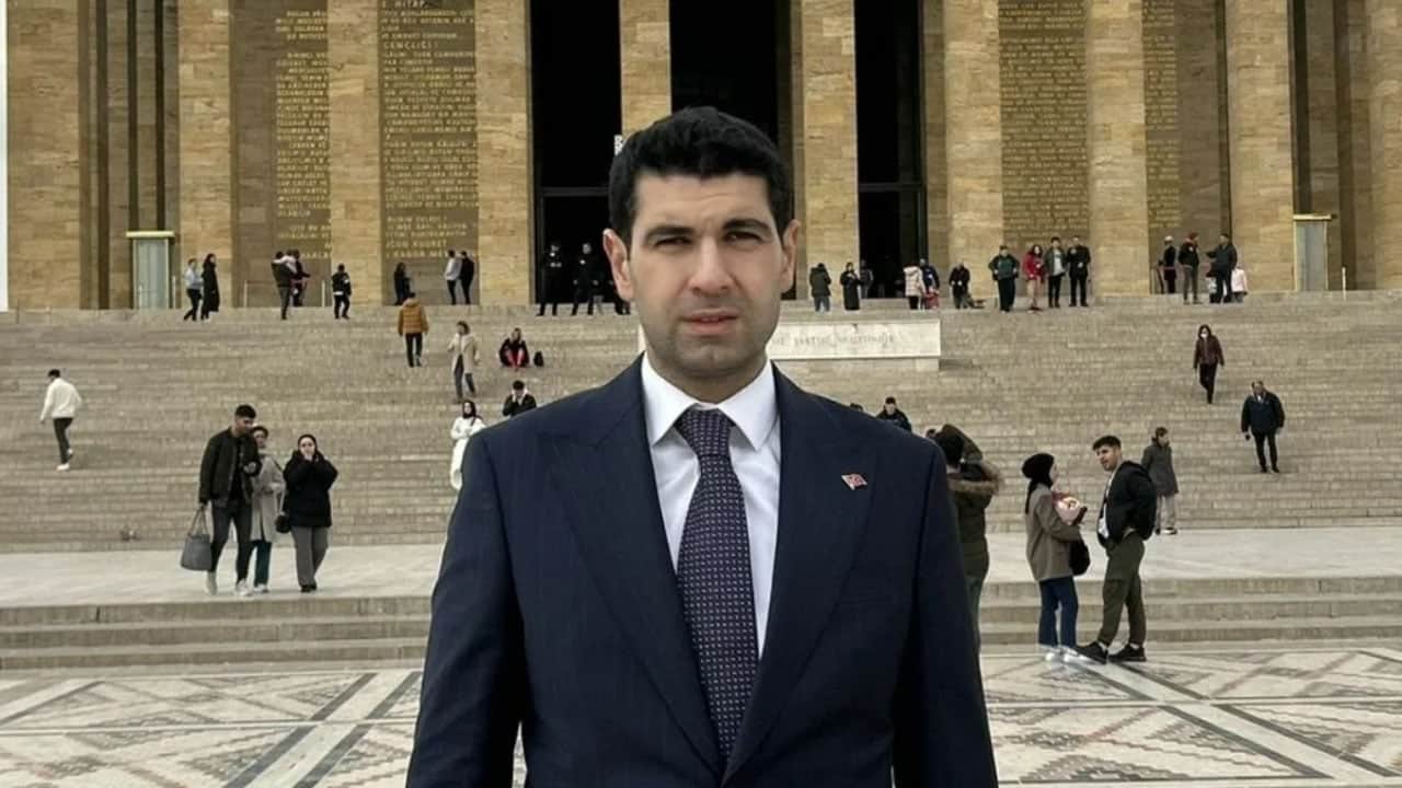 Foto - Neden CHP'li belediyelere operasyon düzenleniyor biliyor musunuz? Çünkü 200 milyar lira buhar oldu!