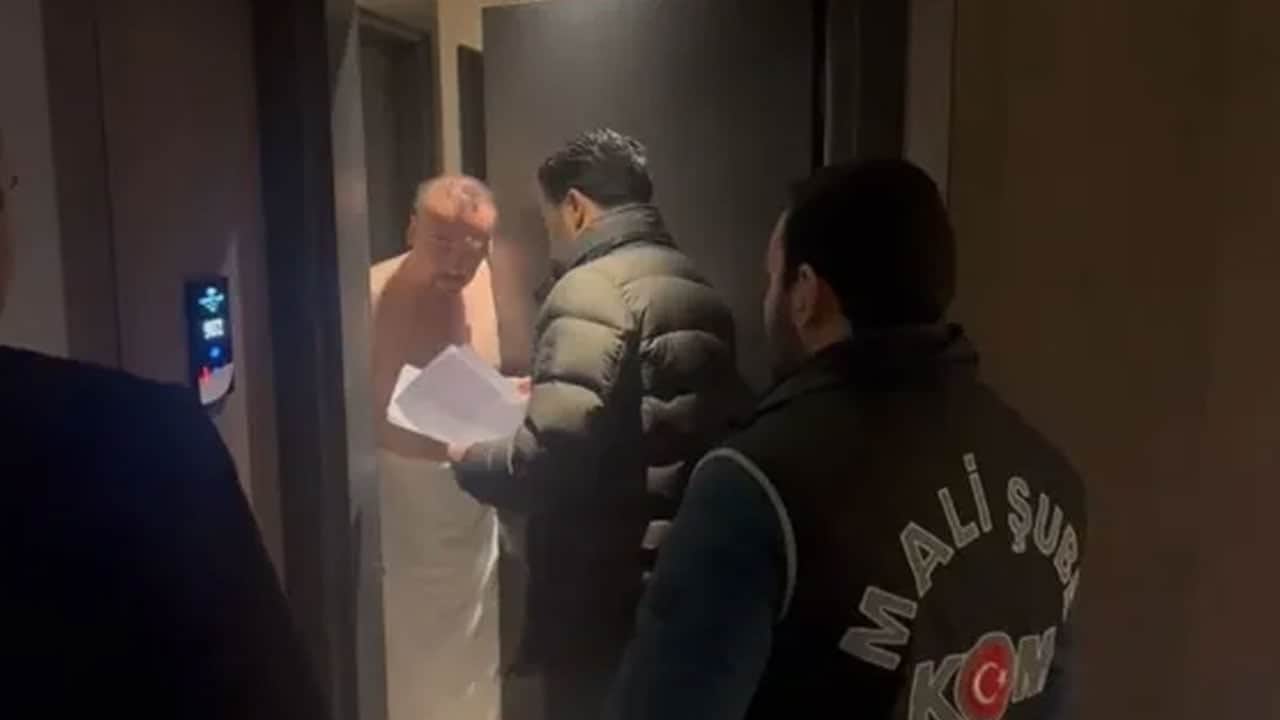 Foto - Neden CHP'li belediyelere operasyon düzenleniyor biliyor musunuz? Çünkü 200 milyar lira buhar oldu!
