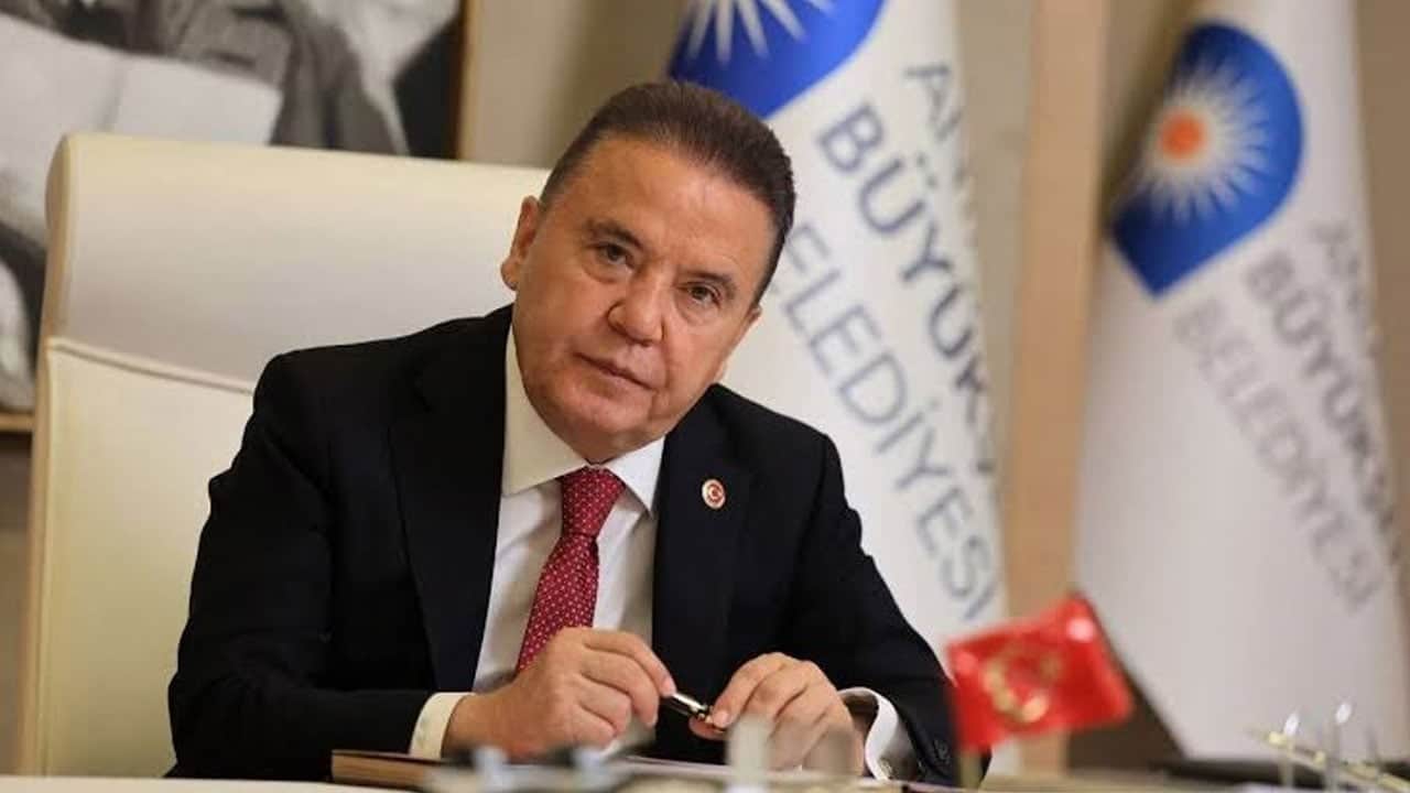 Foto - Neden CHP'li belediyelere operasyon düzenleniyor biliyor musunuz? Çünkü 200 milyar lira buhar oldu!
