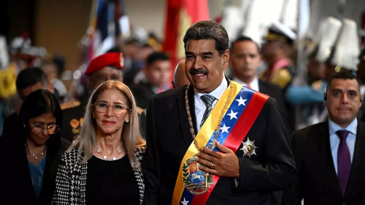 Foto - Venezuela'daki gelişmelere sessizliğini bozan New York'ta binlerce kişi Maduro için yürüdü: Hükümeti uyardı! Acı tablo