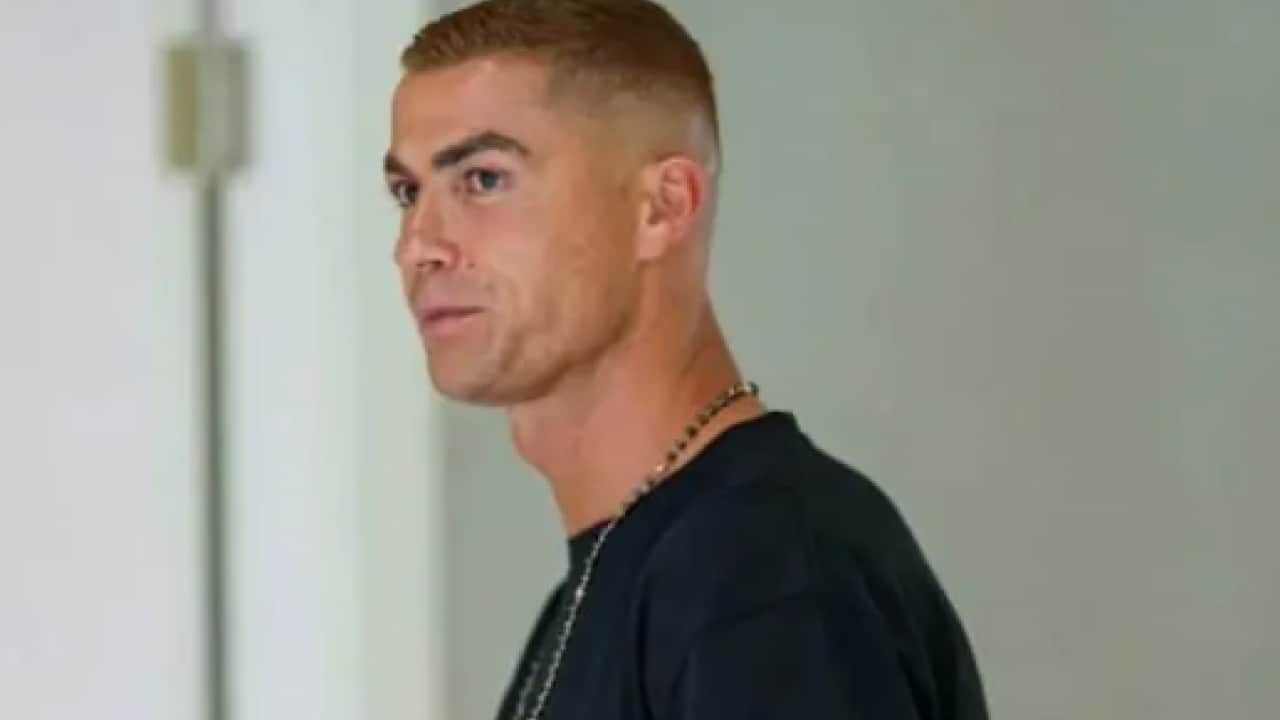 Foto - Nikahtan sonra yaptığı şaşırttı: Ronaldo sosyal medyada alay konusu oldu!