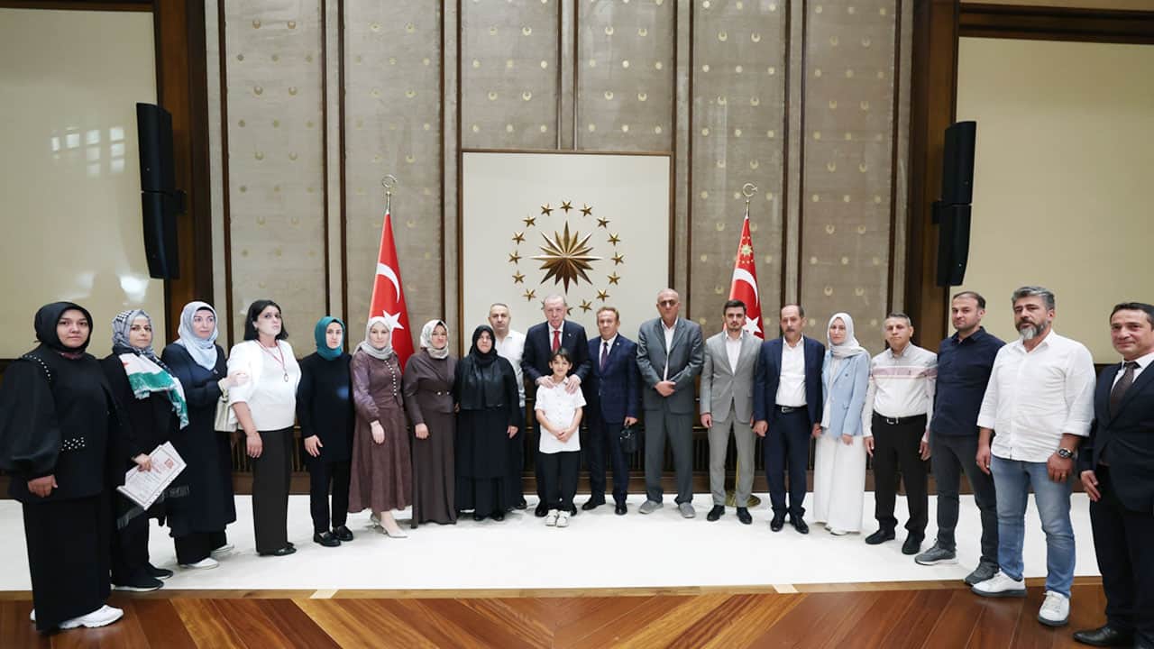 Foto - Okul saldırısında hayatını kaybetmişlerdi! Cumhurbaşkanı Erdoğan aileleri kabul etti