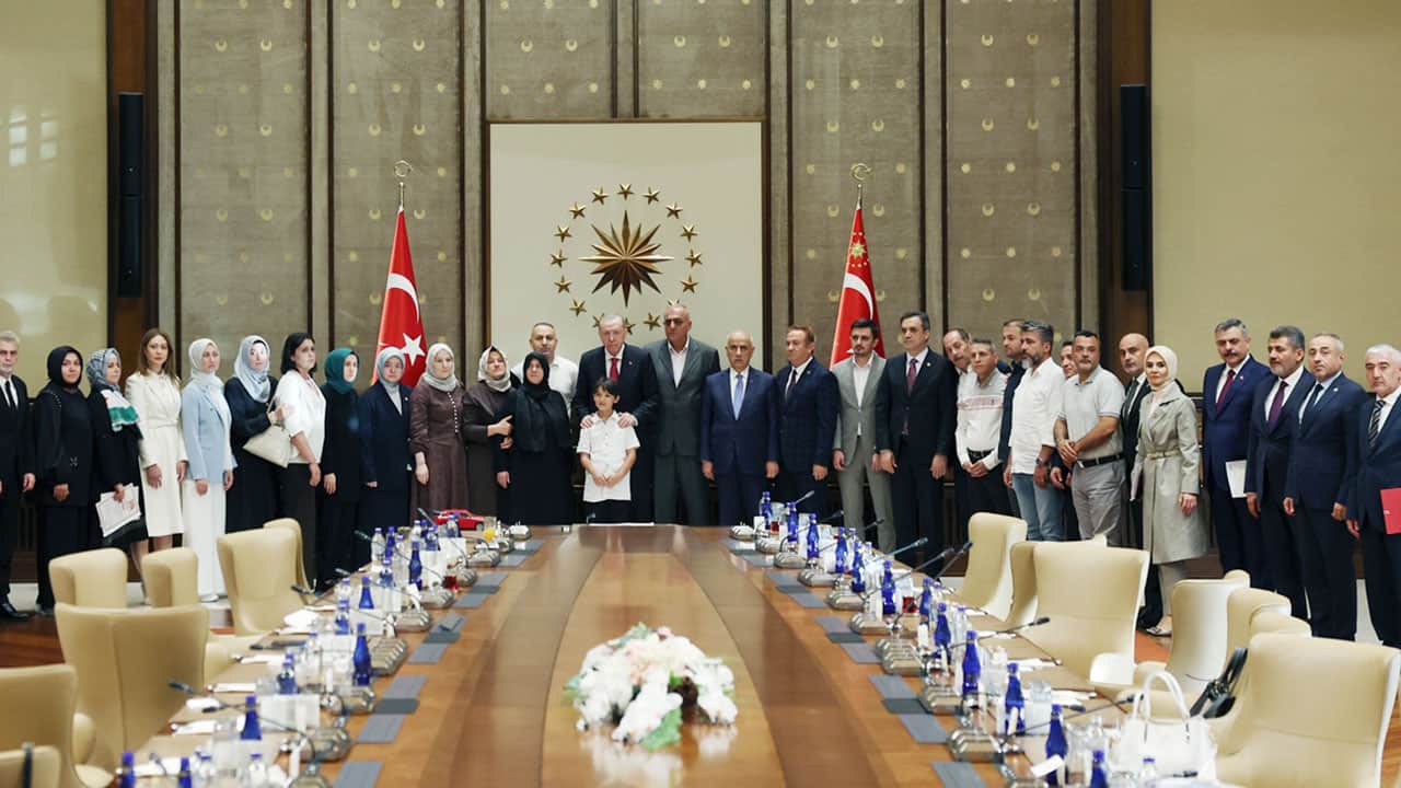 Foto - Okul saldırısında hayatını kaybetmişlerdi! Cumhurbaşkanı Erdoğan aileleri kabul etti