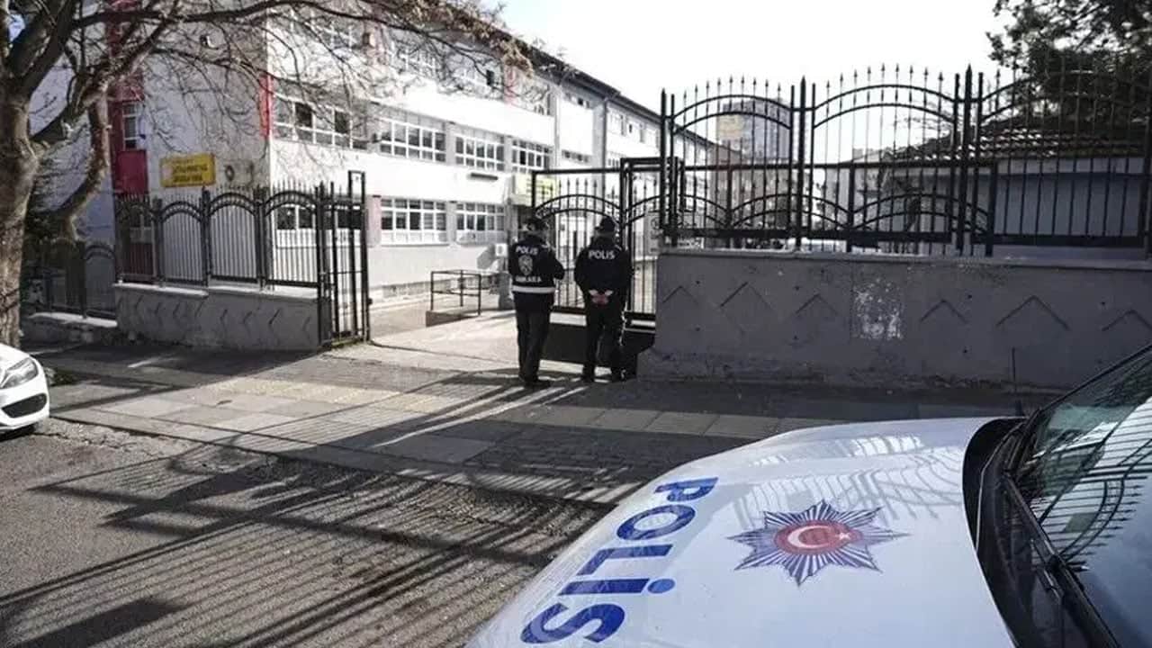 Foto - Okullarda yeni dönem başlıyor: 30 bin bahçe görevlisi işe alınacak! İşte ayrıntılar