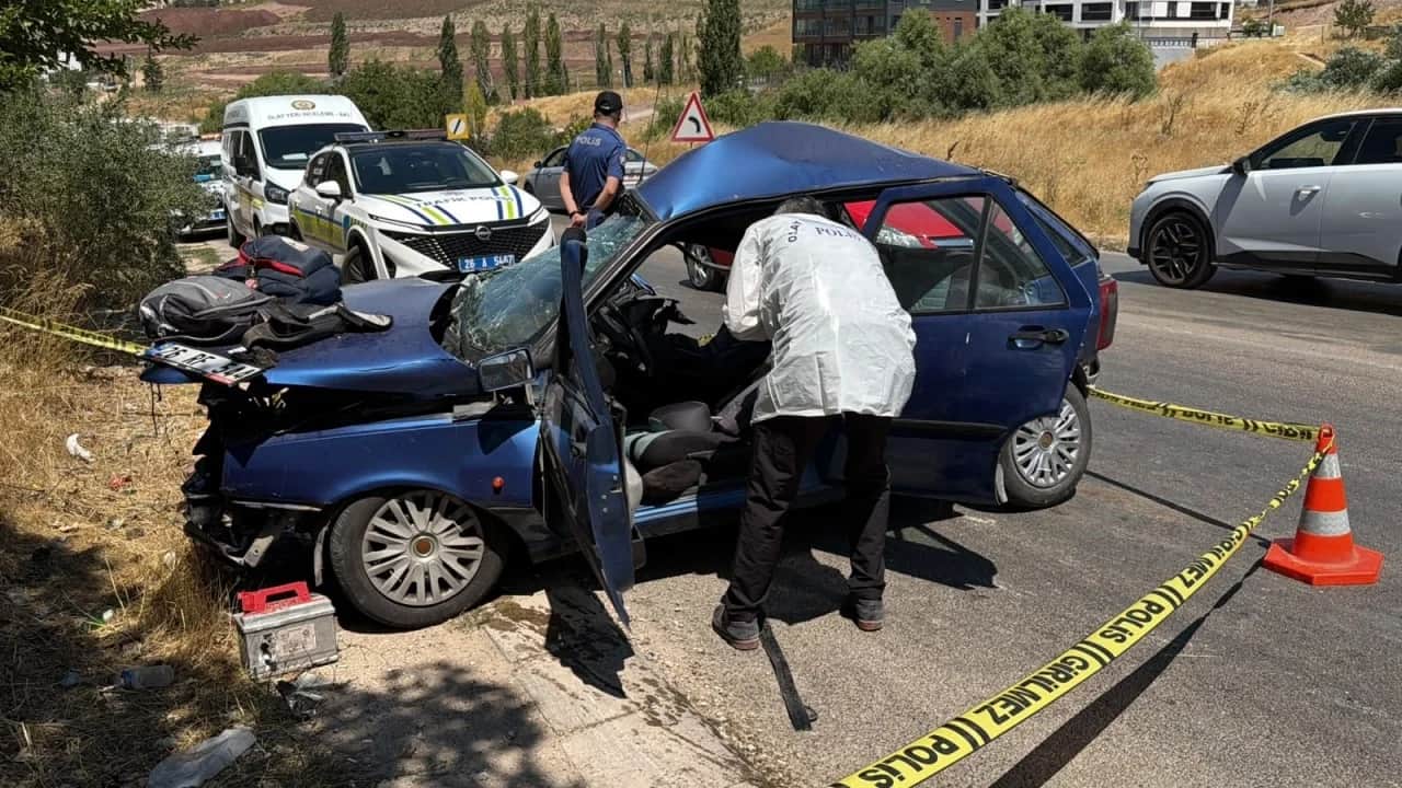 Önce kamyon sonra tır çarptı Cinayet gibi trafik kazası