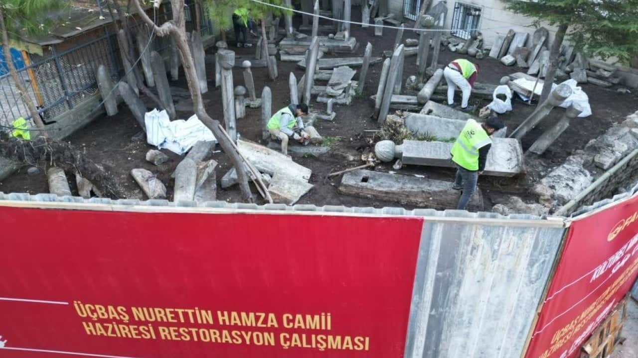 Foto - Osmanlı hazireleri ihya ediliyor Tarih yeniden ayağa kalkıyor