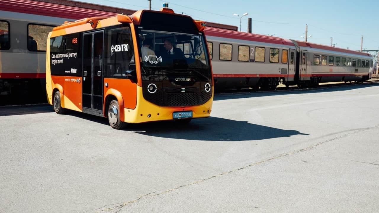 Foto - Otokar'ın sürücüsüz elektrikli otobüsü Avusturya yollarında