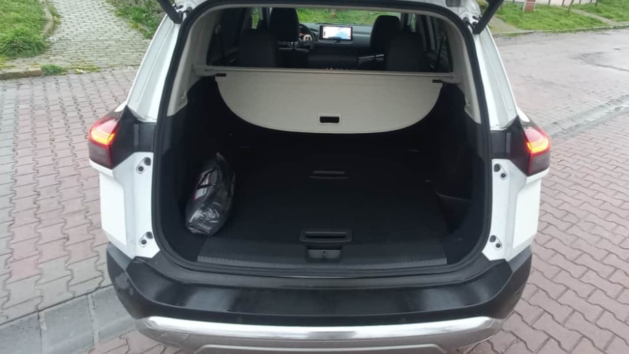 Foto - Otomobil tutkunları için bir SUV rehberi! Nissan X‑Trail’in direksiyonu başında geleceğe yolculuk!