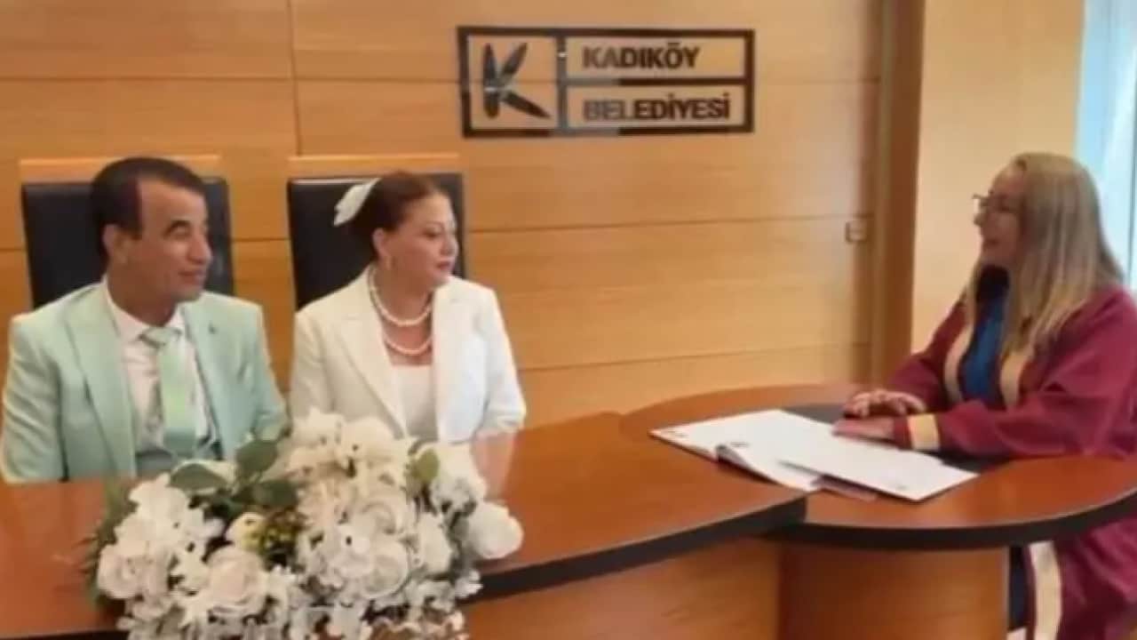 Foto - Oyuncu 71 yaşında 4. kez evlendi! Yaş farkı gündem oldu!