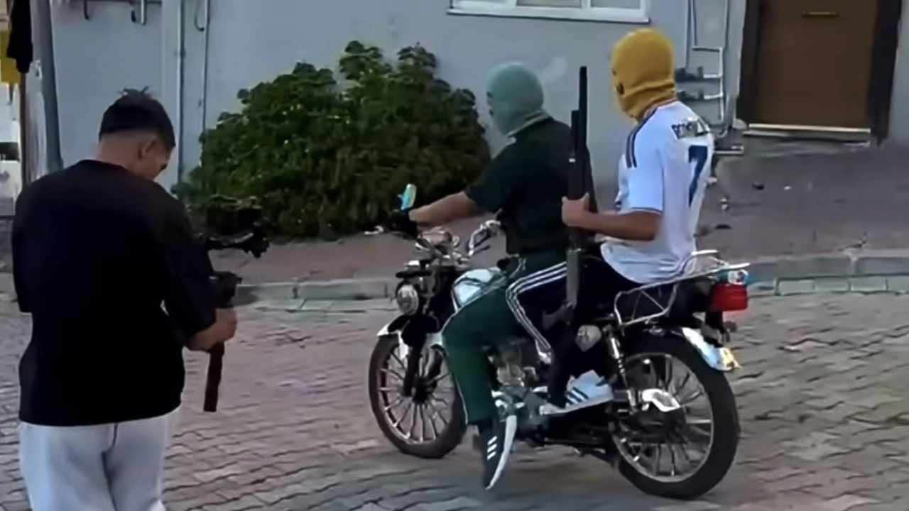 Foto - Özenti rapçiye ters kelepçe! Çektiği klip başına iş açtı