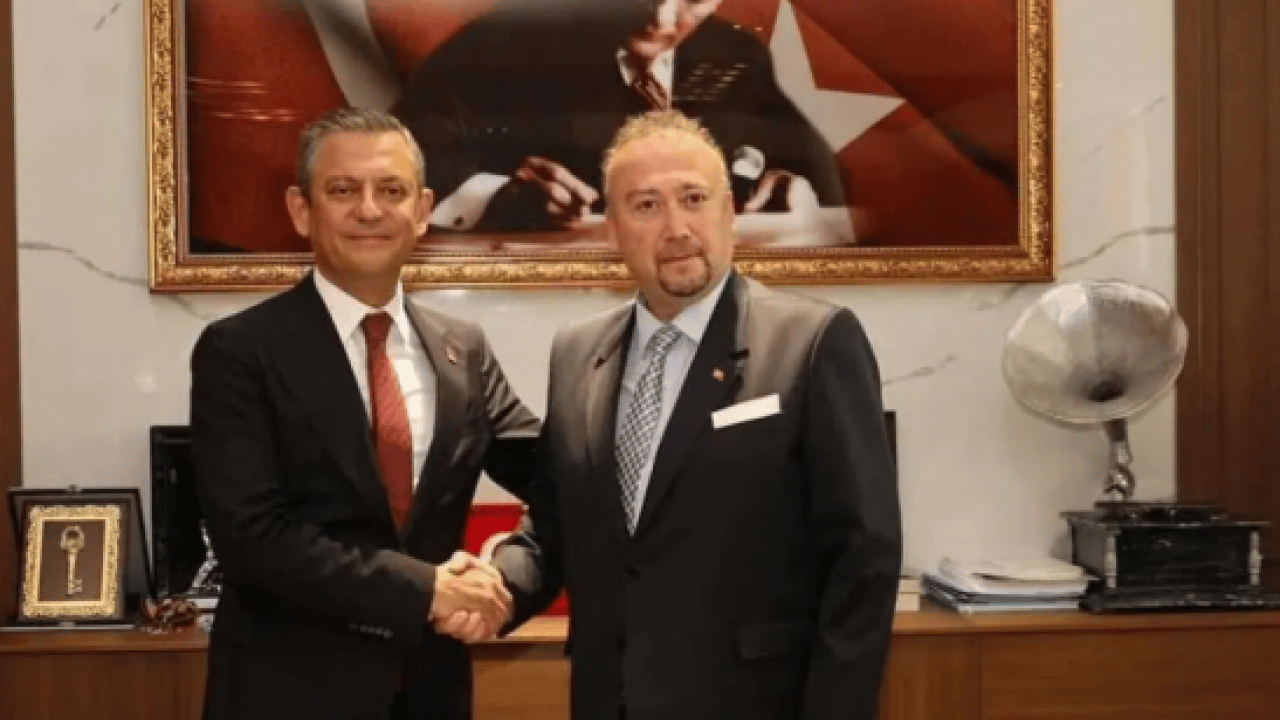 Foto - Özgür Özel fezlekesinde dikkat çeken detaylar! Milyonluk para trafiği tek tek sıralandı