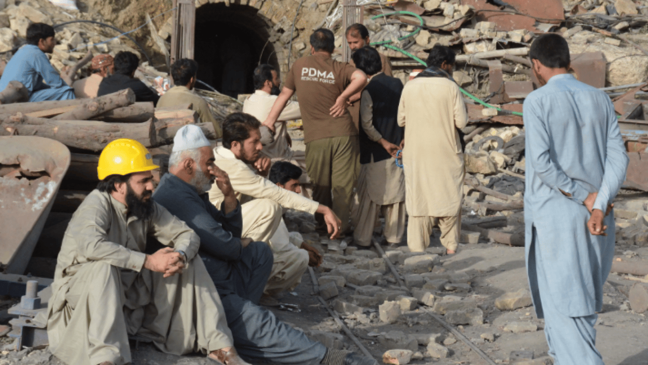 Foto - Pakistan'da feci olay: Ölü sayısı 34'e yükseldi!