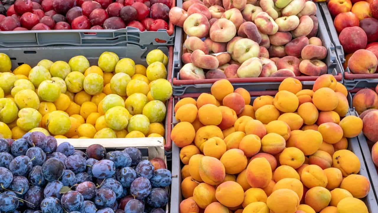 Pazarda ve markette meyve üzerindeki o toz diplomasıymış! Meğer yıllardır yanlış yapıyormuşuz: İşte hata