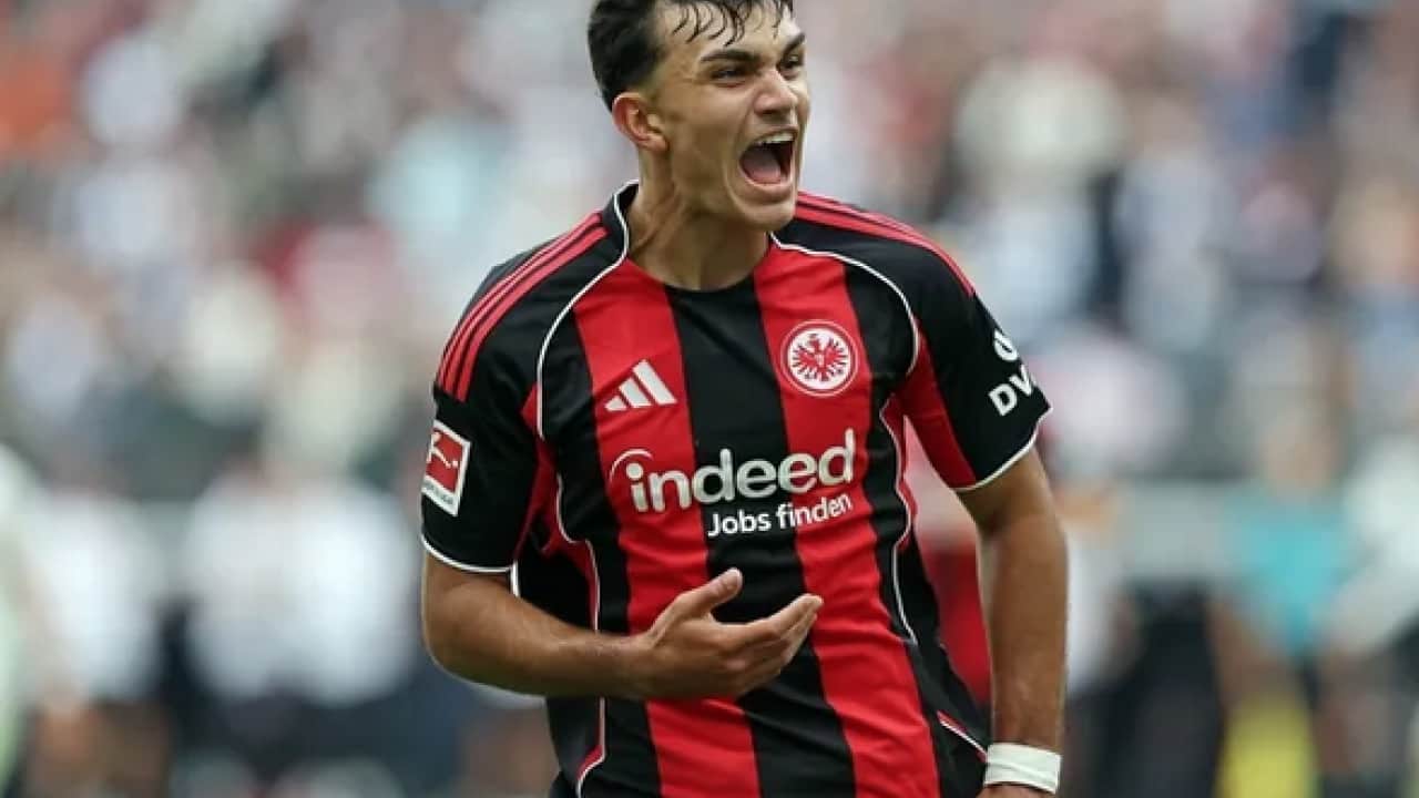 Peş peşe teklifler gündeme oturdu: Galatasaray'dan Can Uzun harekatı! Frankfurt'un inadını kıracak teklif