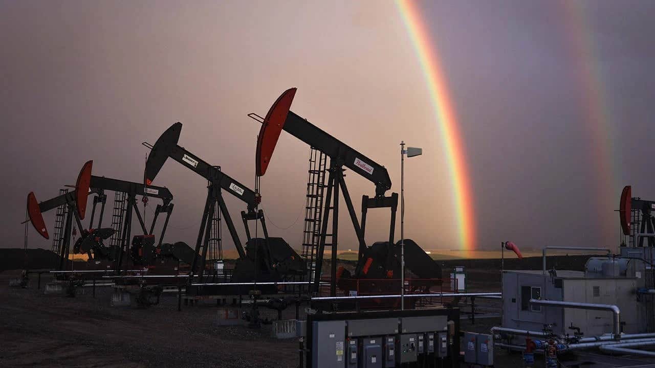 Foto - Petrol dibi gördü!