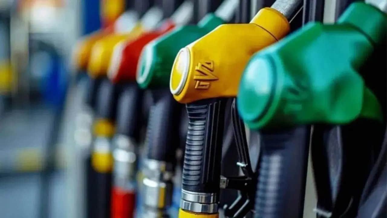 Foto - Petrol fiyatları uçtu, akaryakıta okkalı zam geliyor! Tarih belli oldu, elinizi çabuk tutun