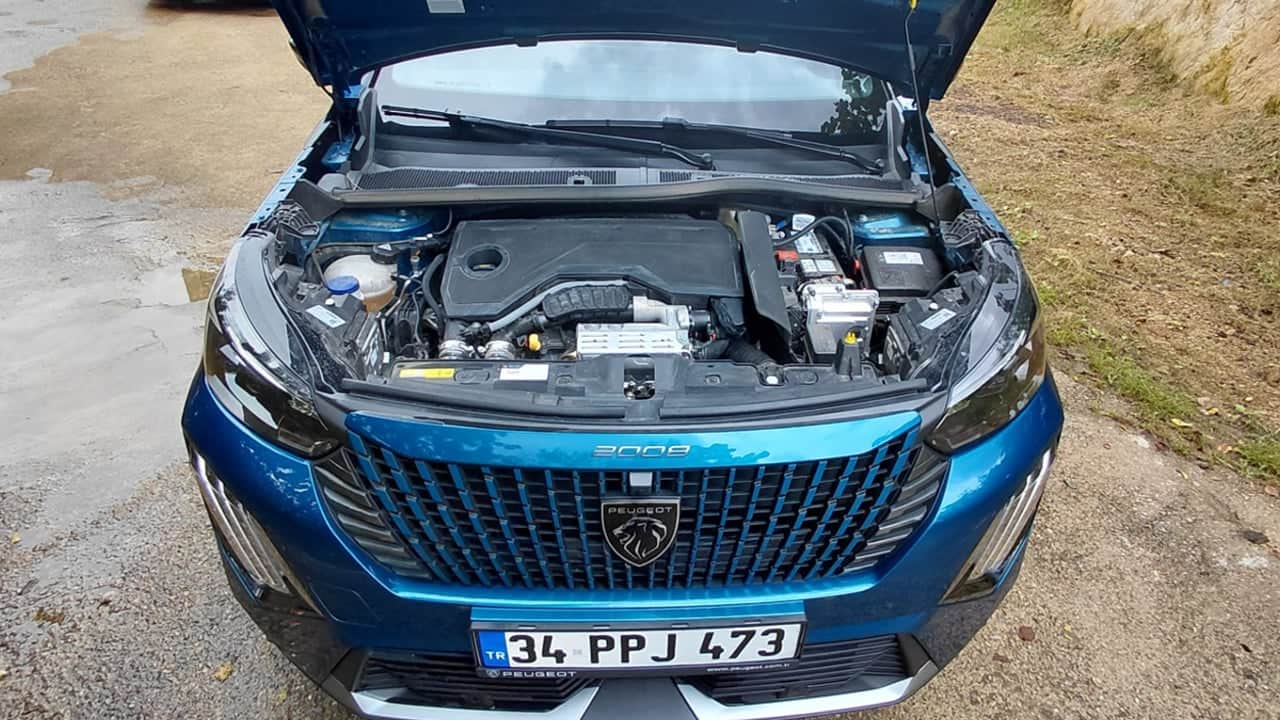 Foto - Peugeot 2008 ile 1.900 km! 145 HP hibrit gerçekten yetiyor mu? Uzun yoldan sonra kararım net!