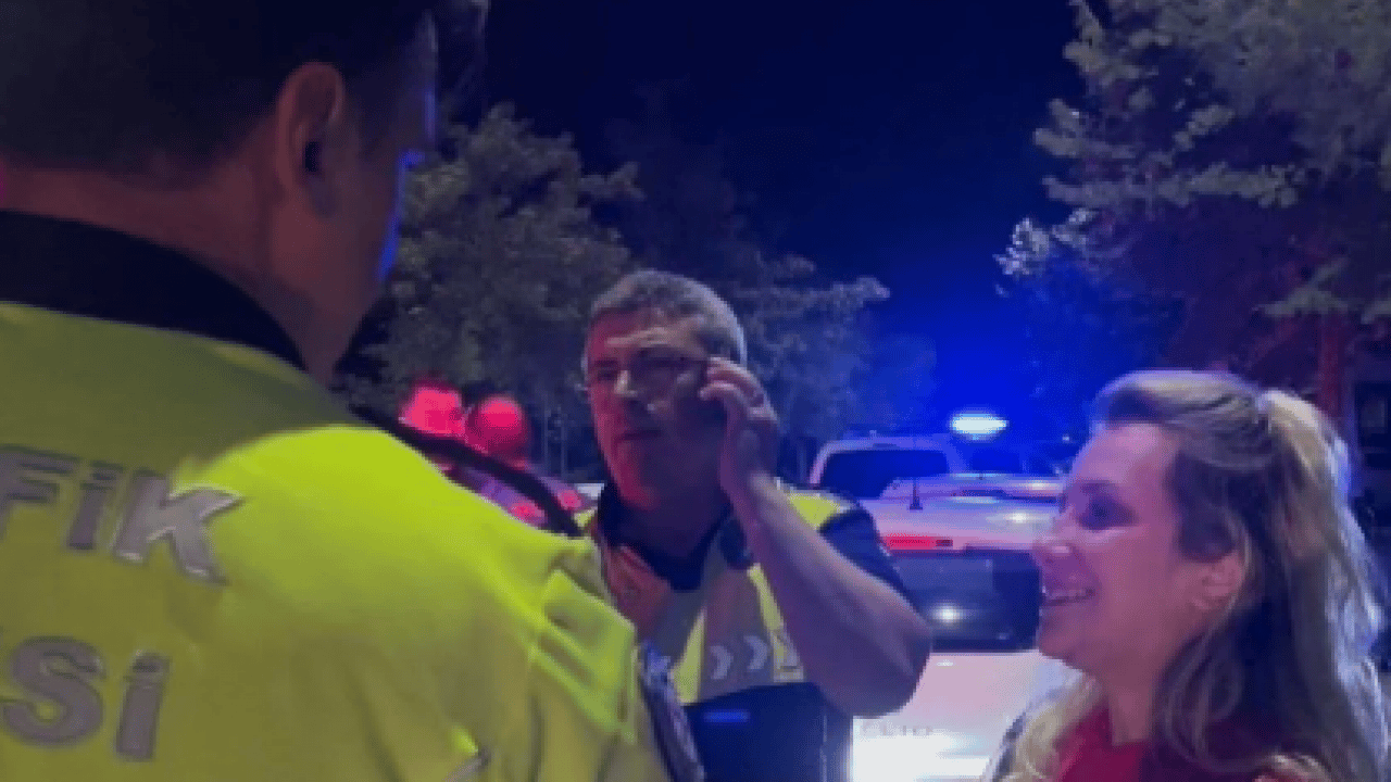 Foto - Polise hakaret etmişti: Kadın sürücüye ibretlik ceza!