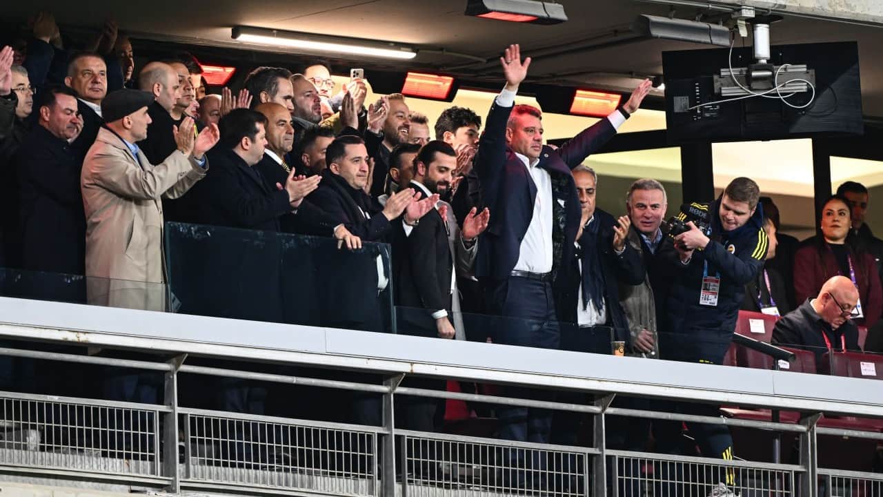 Foto - Pozitif test ile ilgili Sadettin Saran'dan gündemi sarsacak bir hareket daha!