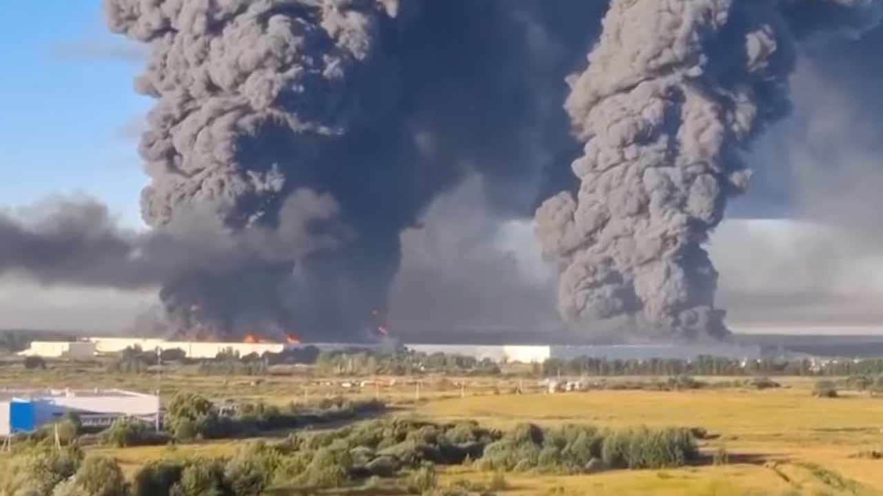 Foto - Putin'in gözü döndü! 2 bine yakın İHA ve güdümlü bombalarla saldırdı