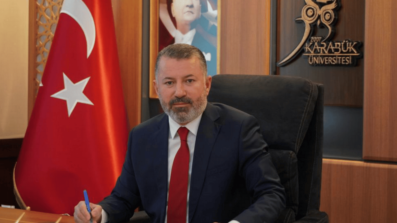 Foto - Rektör Prof. Dr. Fatih Kırışık, Karabük Üniversitesi’ni anlattı: Karabük Üniversitesi geleceğin gençlerini yetiştiriyor