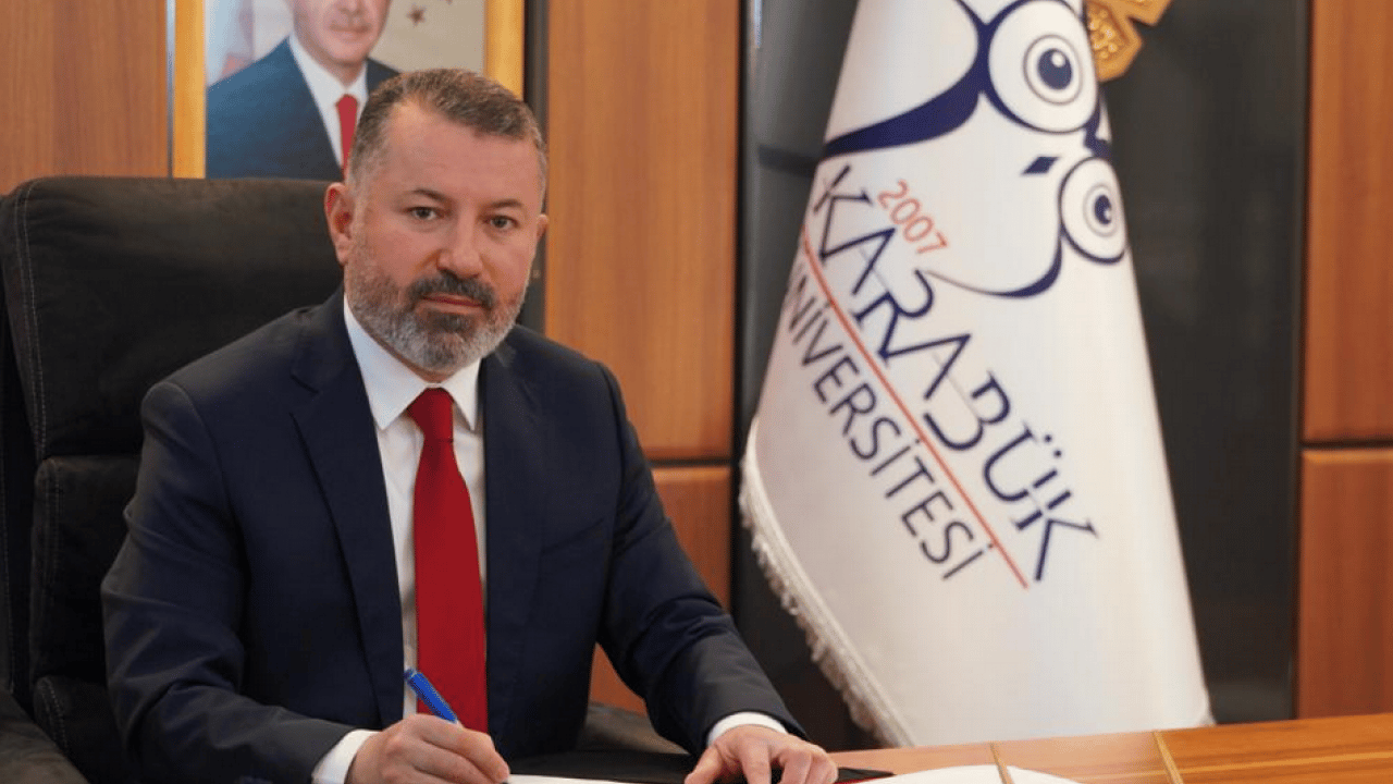 Foto - Rektör Prof. Dr. Fatih Kırışık, Karabük Üniversitesi’ni anlattı: Karabük Üniversitesi geleceğin gençlerini yetiştiriyor