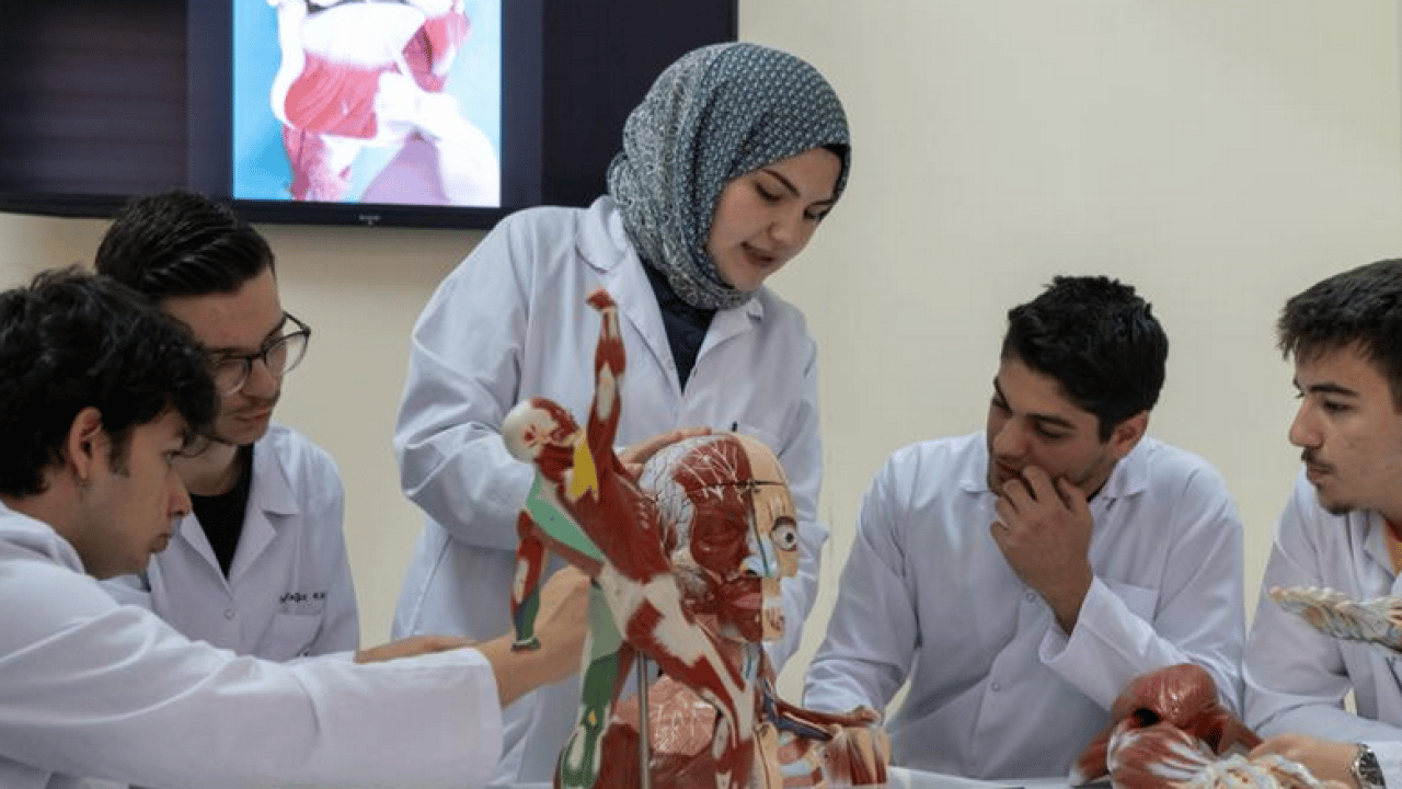 Foto - Rektör Prof. Dr. Fatih Kırışık, Karabük Üniversitesi’ni anlattı: Karabük Üniversitesi geleceğin gençlerini yetiştiriyor
