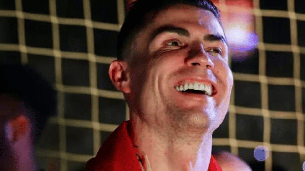Foto - Ronaldo garajının kapılarını ilk kez açtı! Görenler küçük dilini yuttu!