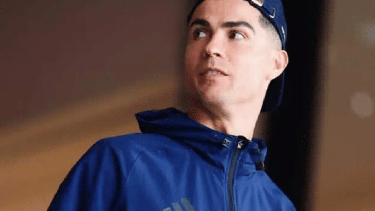 Foto - Ronaldo garajının kapılarını ilk kez açtı! Görenler küçük dilini yuttu!